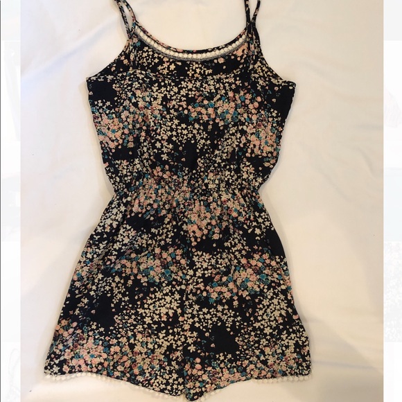 romper - Picture 2 of 6